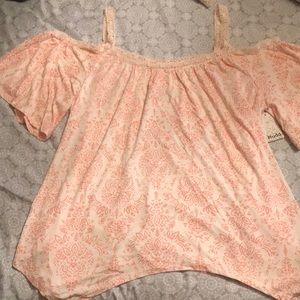 New orange and whit top from mud 🐾